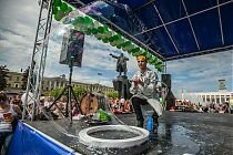 Люди в мыльном пузыре